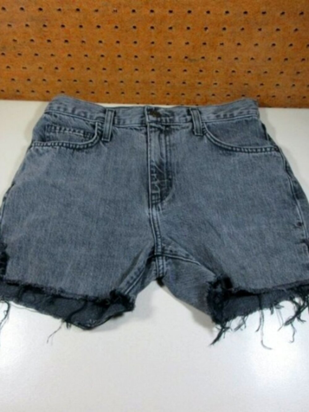 CURRENT/ELLIOTT womens gray distressed raw hem jean shorts 25 EUC